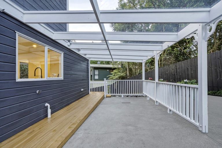 Photo of property in 2/26 Anne Mclean Drive, Bayview, Auckland, 0629