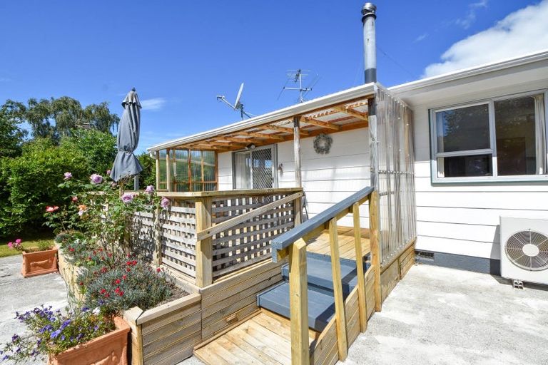 Photo of property in 20 Kupe Drive, Carterton, 5713