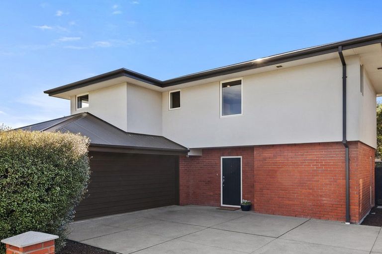 Photo of property in 43 Walton Street, Sydenham, Christchurch, 8023