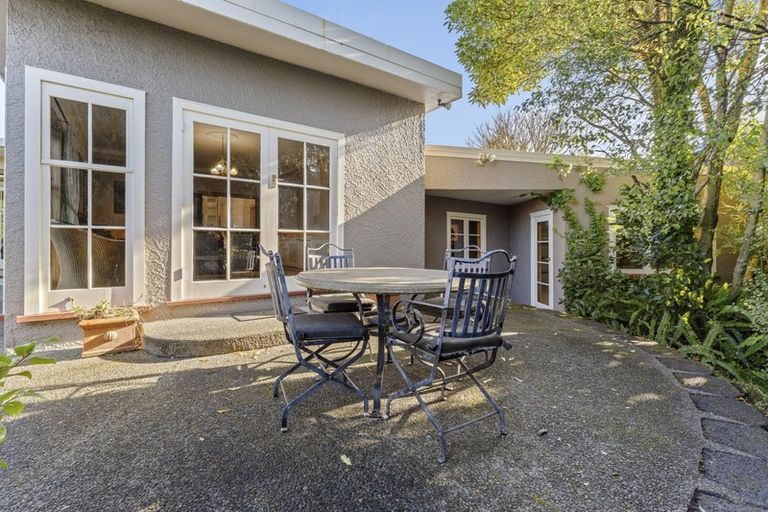 Photo of property in 19 Jensen Street, Hokowhitu, Palmerston North, 4410