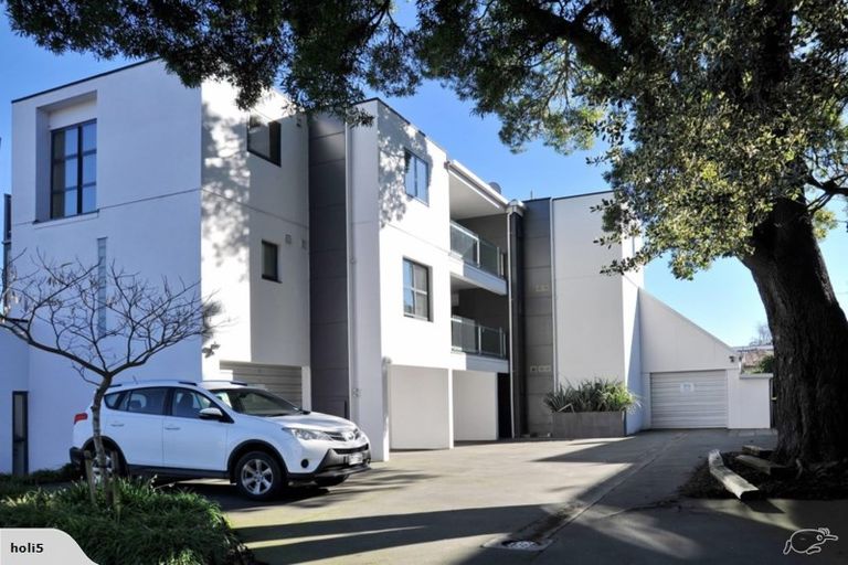 Photo of property in 2/65 Carlton Mill Road, Merivale, Christchurch, 8014