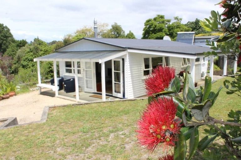 Photo of property in 211 Patons Rock Road, Patons Rock, Takaka, 7182