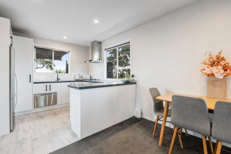 Photo of property in 84 Stanmore Bay Road, Stanmore Bay, Whangaparaoa, 0932