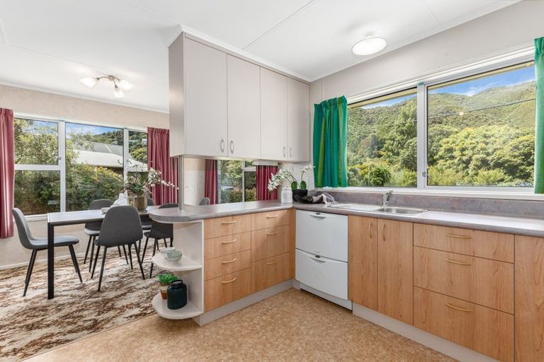 Photo of property in 341 Riverside Drive, Fairfield, Lower Hutt, 5011