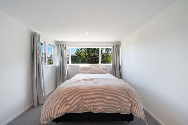 Photo of property in 60 Woodfern Crescent, Titirangi, Auckland, 0604