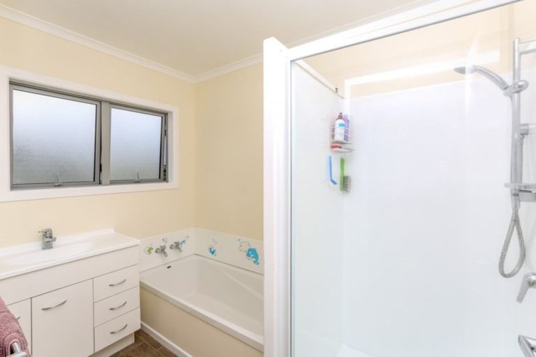 Photo of property in 13 Tohora Place, Spotswood, New Plymouth, 4310