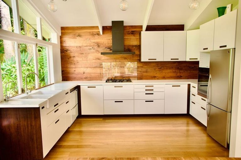 Photo of property in 14 Tinopai Road, Titirangi, Auckland, 0604