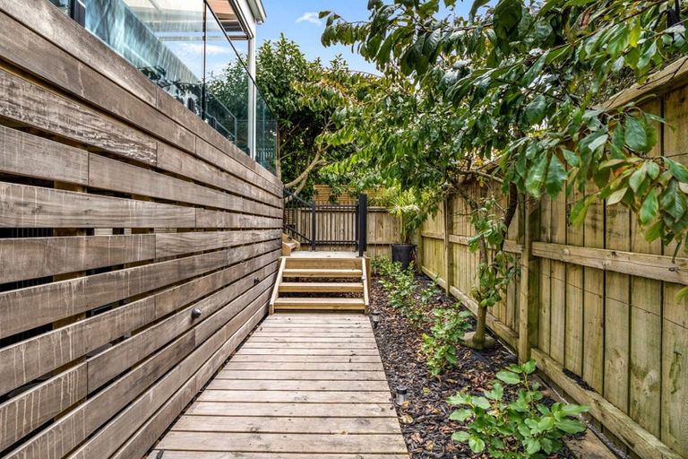 Photo of property in 141 Oceanview Road, Mount Maunganui, 3116