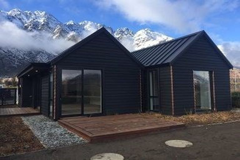 Photo of property in 12 Fife Court, Jacks Point, Queenstown, 9371