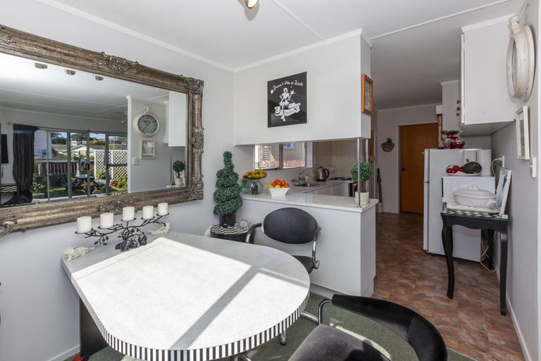 Photo of property in 4 Simcox Street, Otaki Beach, Otaki, 5512