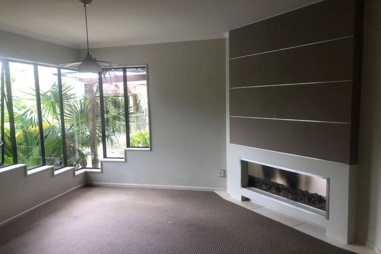 Photo of property in 18 Sinton Road, Hobsonville, Auckland, 0618