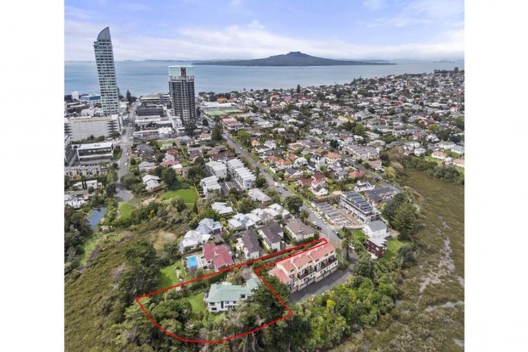 Photo of property in 45a Byron Avenue, Takapuna, Auckland, 0622