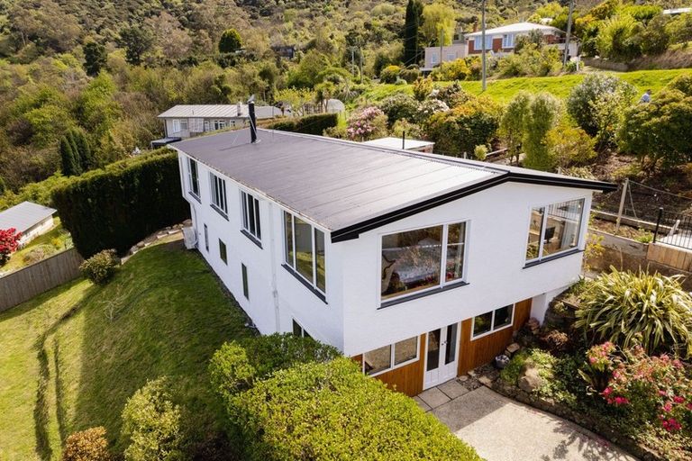 Photo of property in 41 Adderley Terrace, Ravensbourne, Dunedin, 9022