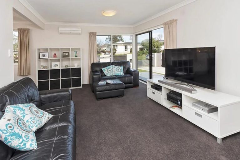 Photo of property in 18 Blanche Way, Half Moon Bay, Auckland, 2012