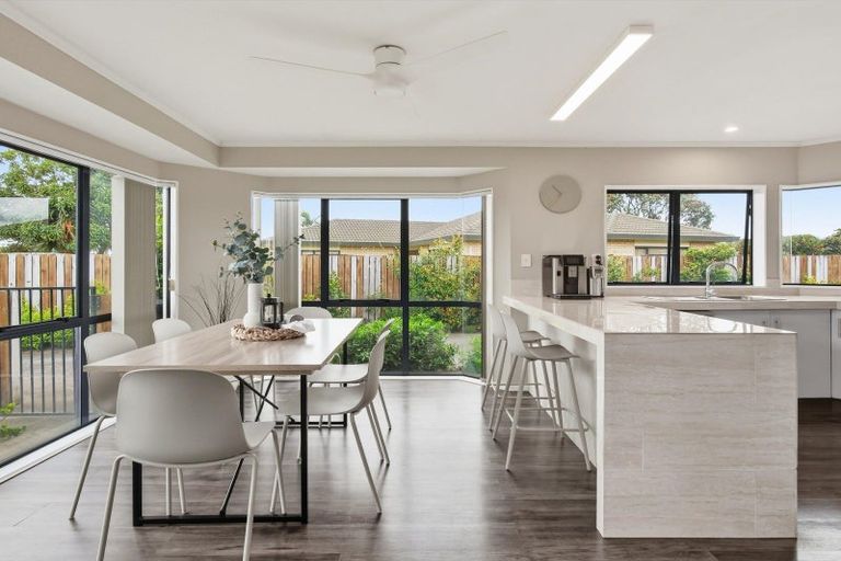 Photo of property in 680 Gloucester Road, Papamoa Beach, Papamoa, 3118