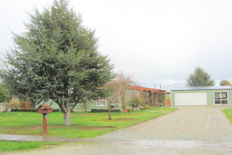 Photo of property in 42 Morton Street, Edendale, 9825