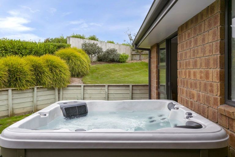 Photo of property in 3 Brompton Close, Richmond Heights, Taupo, 3330