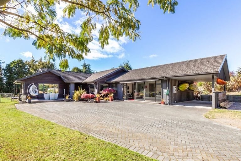 Photo of property in 176 Mapara Road, Acacia Bay, Taupo, 3385