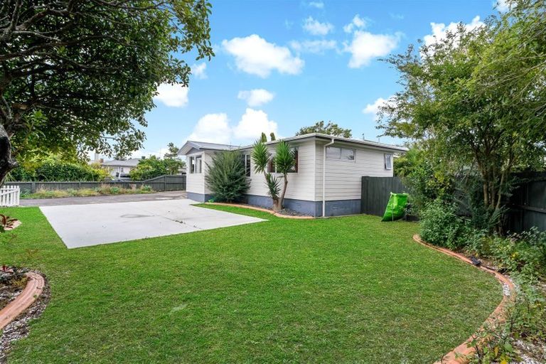 Photo of property in 68 Willis Road, Papakura, 2110