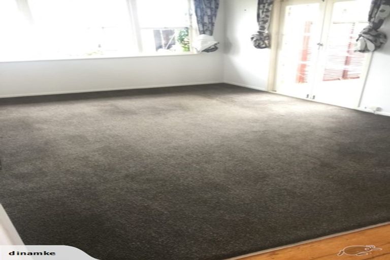 Photo of property in 19 Woodvale Road, Glen Eden, Auckland, 0602