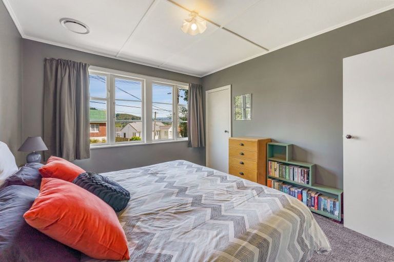 Photo of property in 51 Wilkie Crescent, Naenae, Lower Hutt, 5011