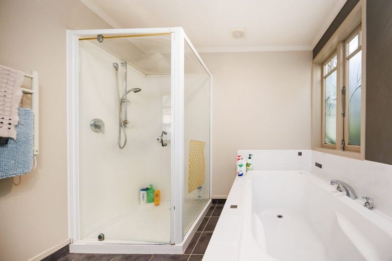 Photo of property in 41 Rangitane Street, Palmerston North, 4414