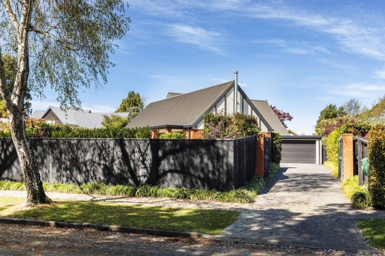 Photo of property in 7 Tripp Place, Ilam, Christchurch, 8041