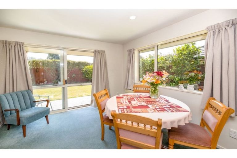 Photo of property in 3 Farquhars Road, Redwood, Christchurch, 8051