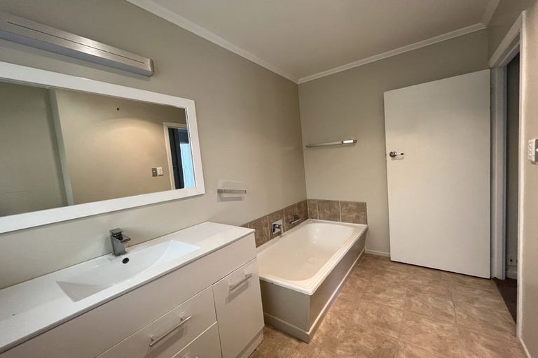 Photo of property in 29 Riverlea Avenue, Pakuranga, Auckland, 2010