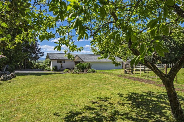 Photo of property in 8 Old Loop Road, Ngararatunua, Whangarei, 0176