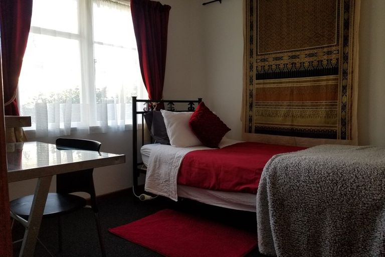 Photo of property in 18a Guyton Street, Whanganui, 4500