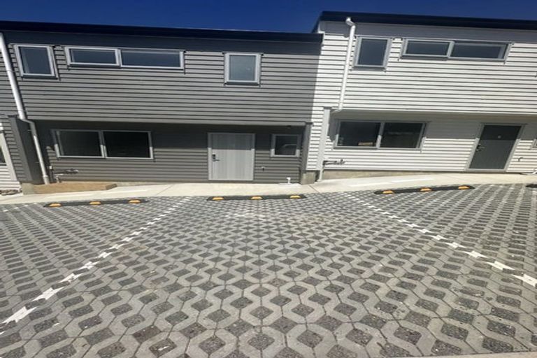 Photo of property in 19 Chislehurst Street, Henderson, Auckland, 0612