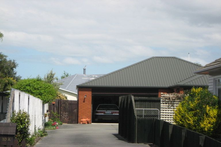 Photo of property in 2/10 Dunedin Street, Redwood, Christchurch, 8051