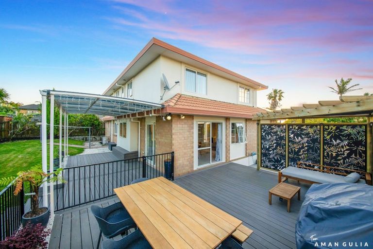 Photo of property in 6 Lorikeet Place, Unsworth Heights, Auckland, 0632