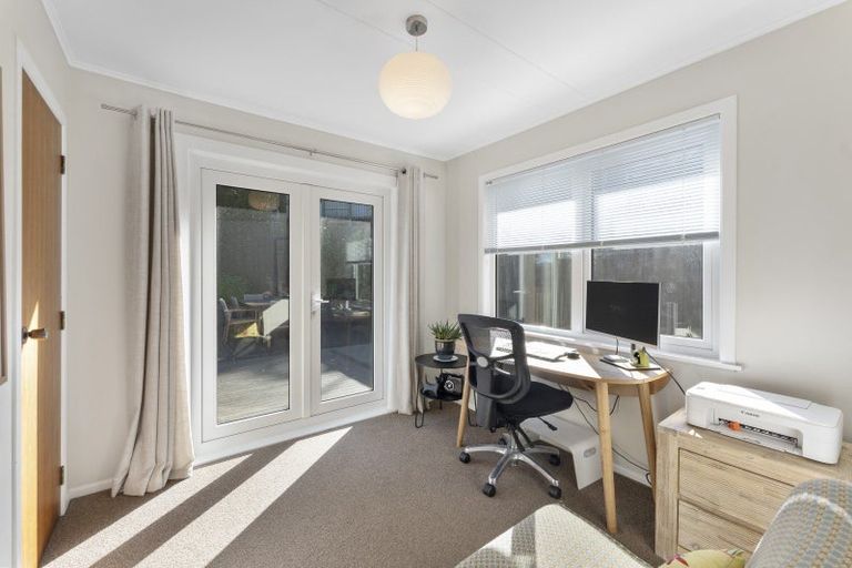 Photo of property in 135 Orangi Kaupapa Road, Northland, Wellington, 6012