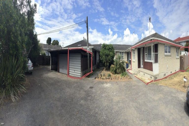 Photo of property in 1/215 Swanson Road, Henderson, Auckland, 0610