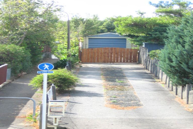 Photo of property in 16 Radiata Grove, Brown Owl, Upper Hutt, 5018