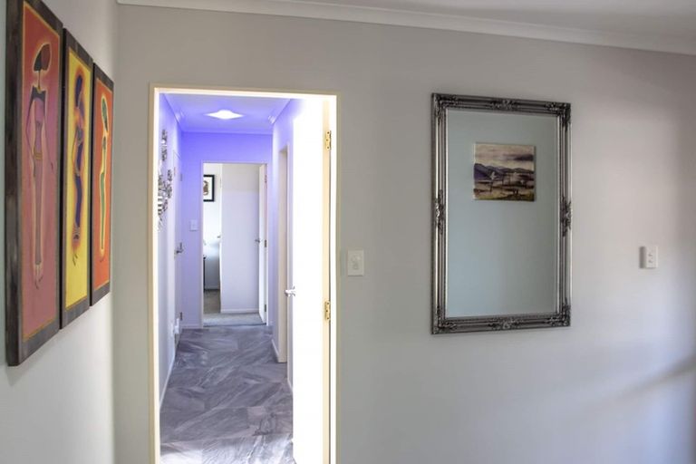 Photo of property in 21 Hawk Place, Welcome Bay, Tauranga, 3112