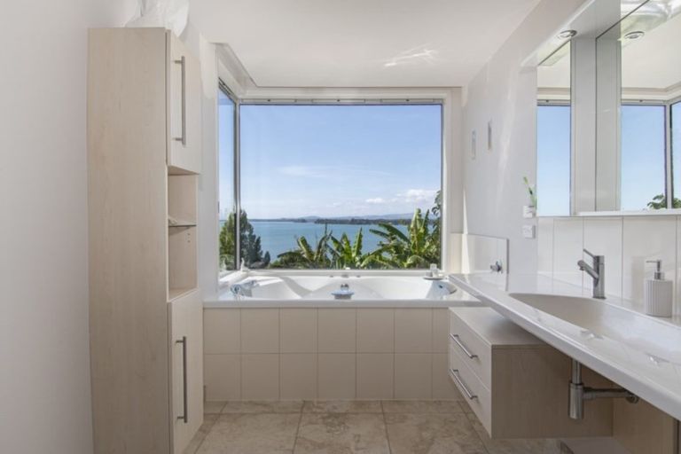 Photo of property in 5 Tinopai Drive, Omokoroa, 3114