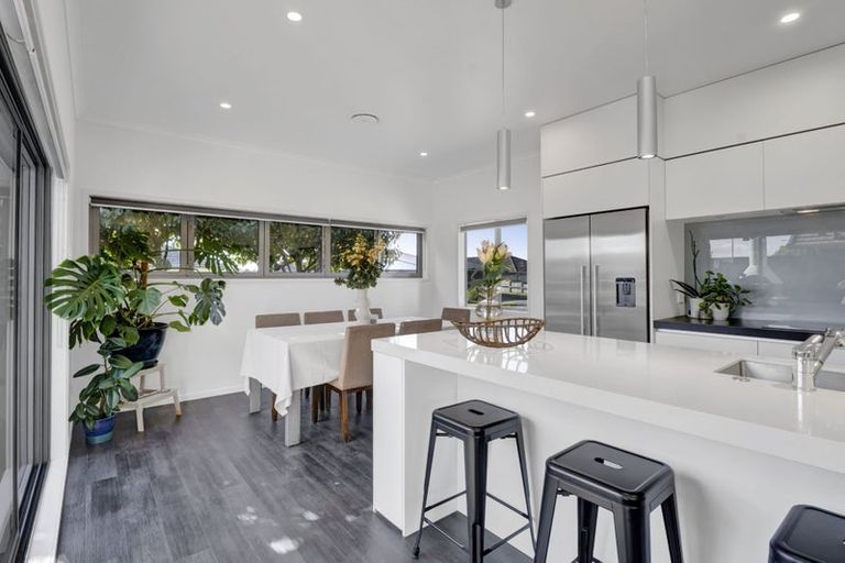 Photo of property in 18 Rawiri Drive, Bell Block, New Plymouth, 4312