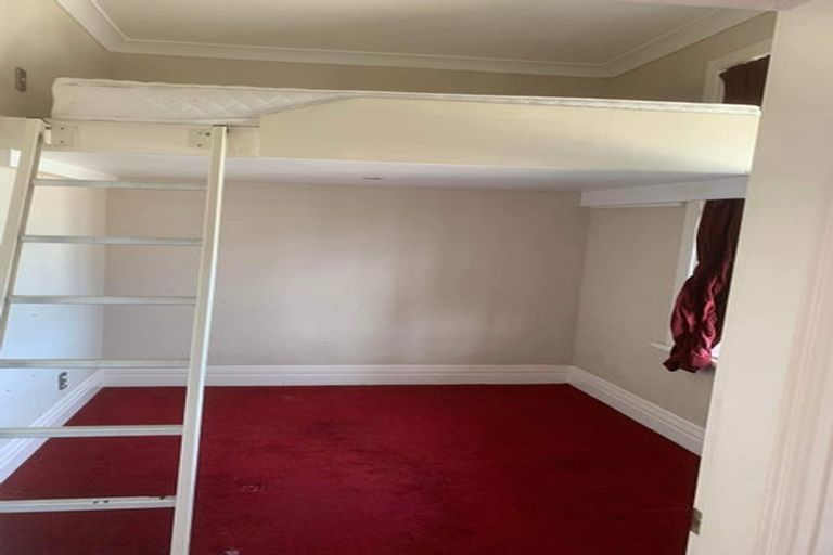 Photo of property in 6-10 Mudges Terrace, Newtown, Wellington, 6021