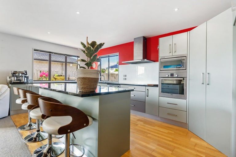 Photo of property in 30 Pine Harbour Parade, Beachlands, Auckland, 2018