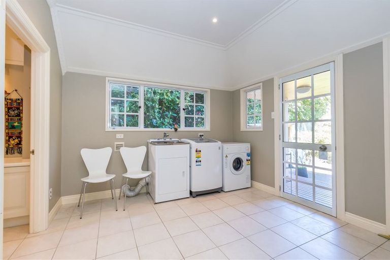 Photo of property in 69 Glenross Street, Glenross, Dunedin, 9011