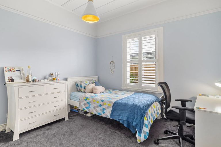 Photo of property in 154 Hinemoa Street, Birkenhead, Auckland, 0626