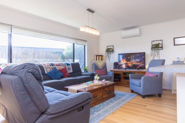 Photo of property in 29 Johnstone Drive, Fitzherbert, Palmerston North, 4410