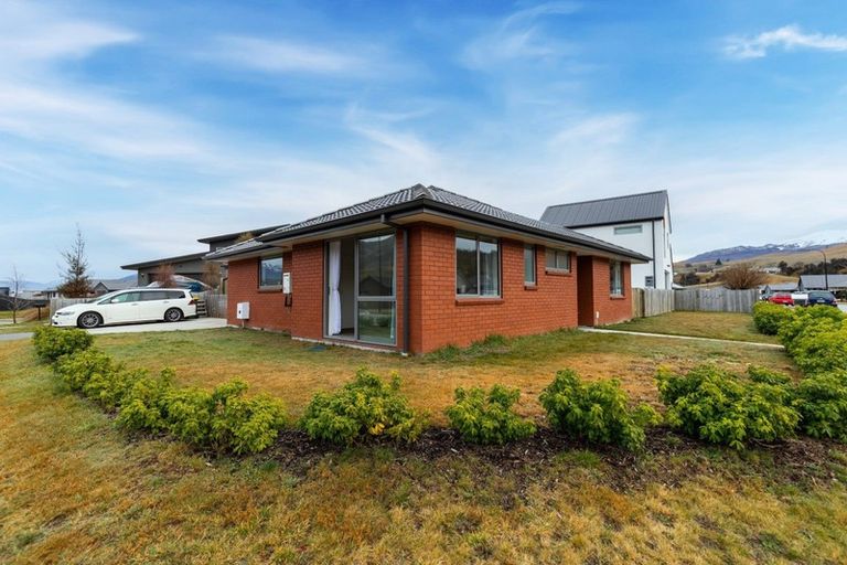 Photo of property in 73 Risinghurst Terrace, Lower Shotover, Queenstown, 9304