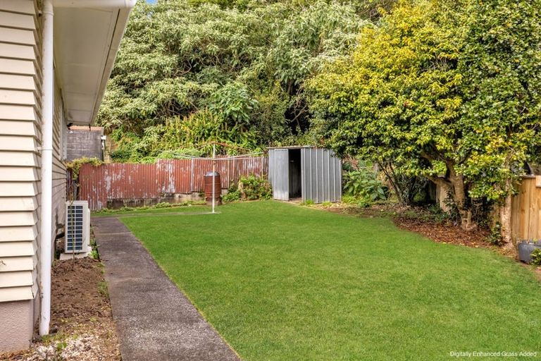 Photo of property in 50 Seaview Road, Marfell, New Plymouth, 4310