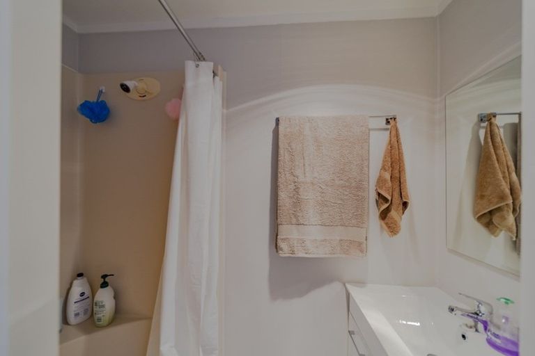 Photo of property in 13 Carruthers Street, Otane, 4202