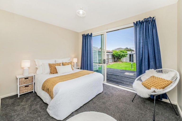 Photo of property in 27 Skerten Avenue, Hornby, Christchurch, 8042