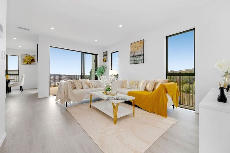 Photo of property in 12 Elevation Street, Flat Bush, Auckland, 2019